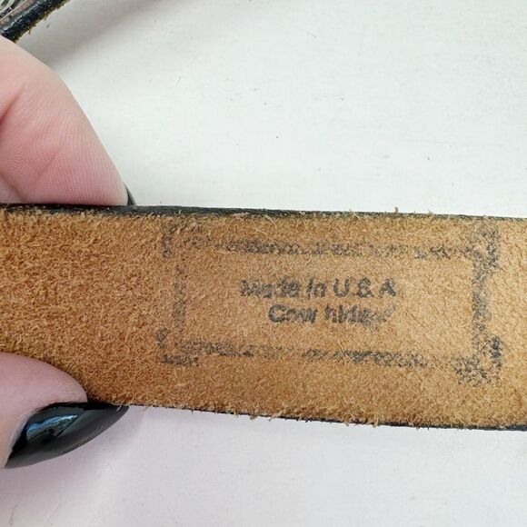 UNBRANDED | Floral Tooled Cow Hide Leather Belt Eagle Buckle Women’s Size S/M